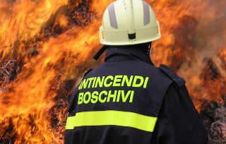Incendi boschivi, prova di forza sui colli ovadesi: 80 volontari in azione tra caldo e simulazioni operative